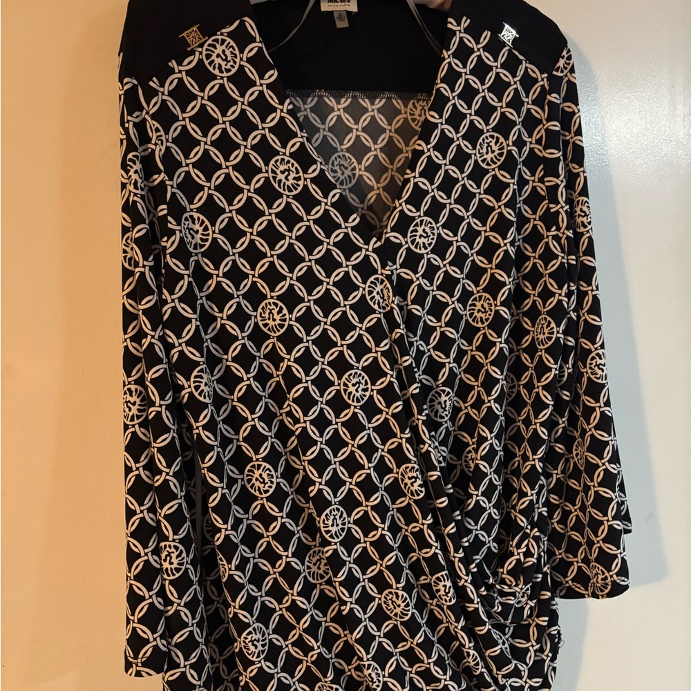 Anne Klein Black and White Chain Pattern Blouse